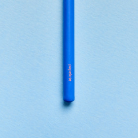 Obyčejná tužka s nápisem Knihoblok